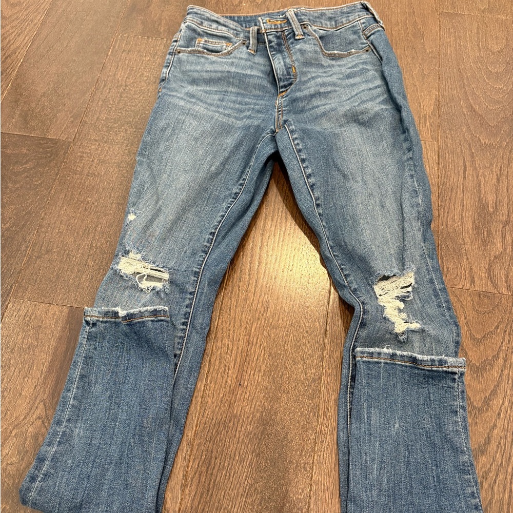Universal Thread Blue Distressed Skinny Jeans